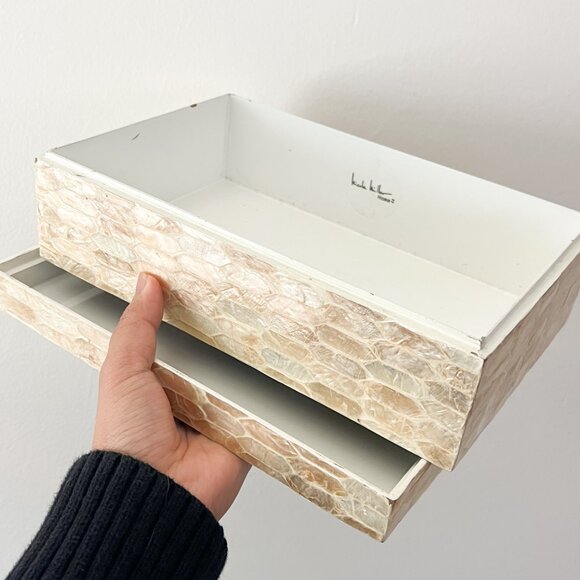Nicole Miller // Beige Mother of Pearl Storage box - Picture 5 of 5